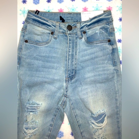 Distressed High Waist Jeans - Picture 2 of 7